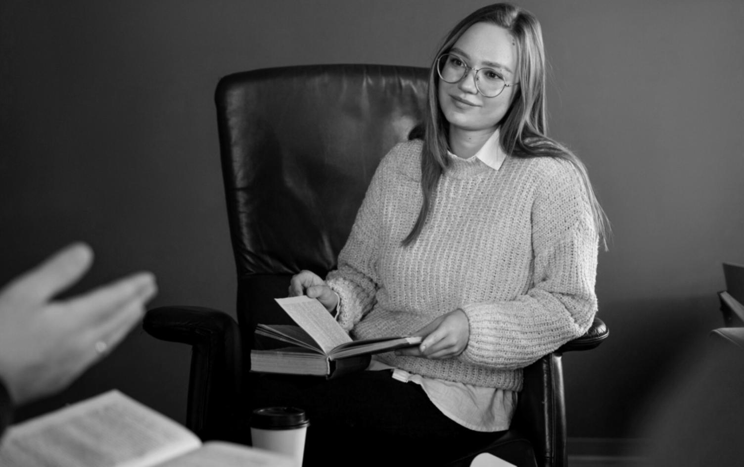 Learning environment for emotional investing education